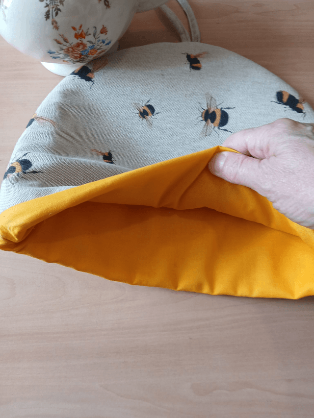 Tea Cosy Bees Cotton Linen Fabric 4-6 Cup