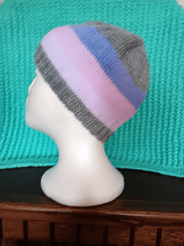 Striped Ladies Beanie Hat (5)