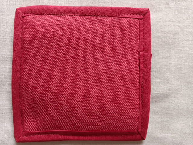 Set of 6 coaster mats holly & berries cotton fabric with plain red reverse