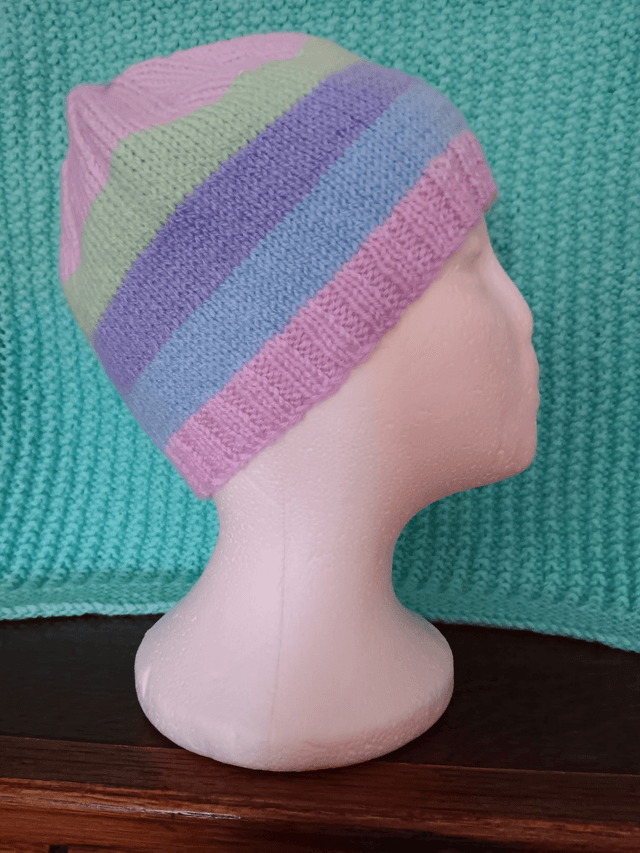 Striped Ladies Beanie Hat (1)