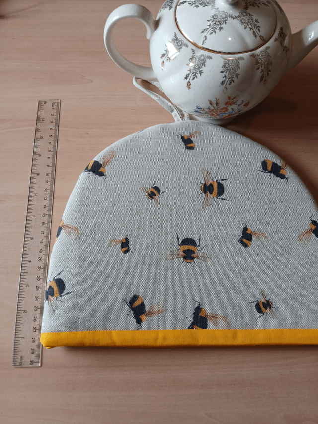 Tea Cosy Bees Cotton Linen Fabric 4-6 Cup