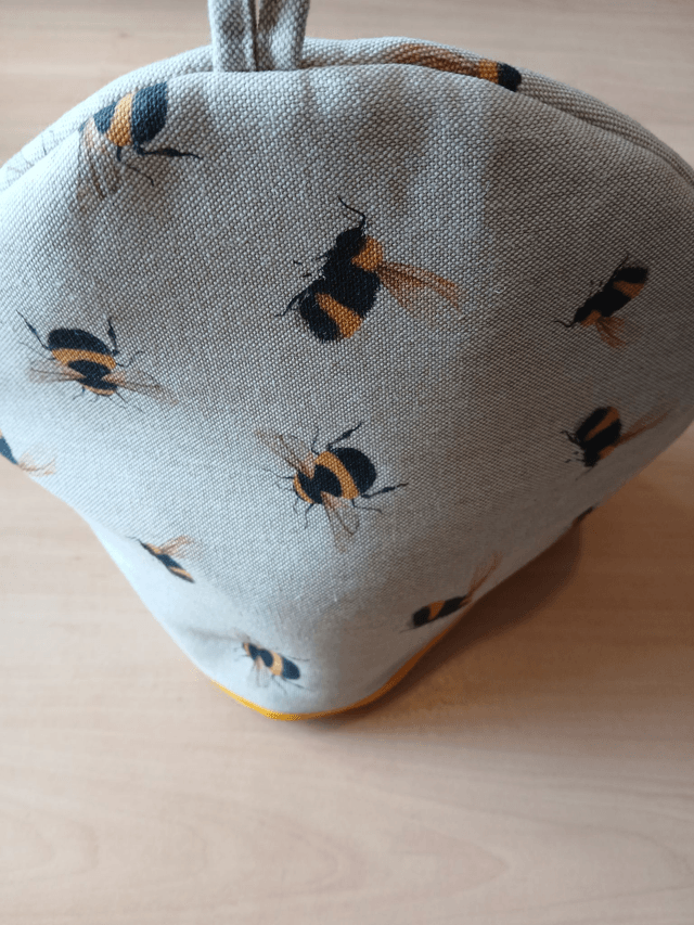 Tea Cosy Bees Cotton Linen Fabric 4-6 Cup