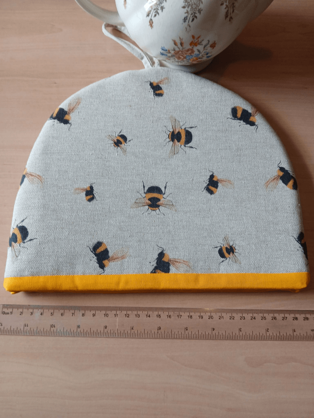 Tea Cosy Bees Cotton Linen Fabric 4-6 Cup