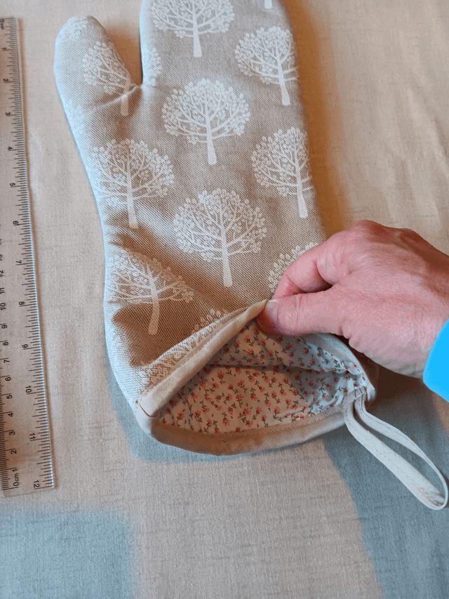 ONE Oven Gauntlet White Mulberry Trees Cotton Fabric 